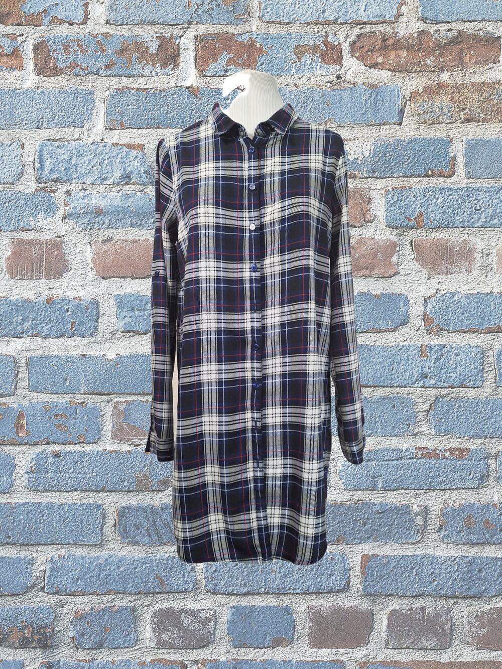 Forever Cute Button Down Love Sleeve Top Size Small but Long for Leggings